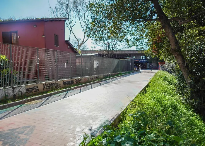 Domus Garbatella בית הארחה