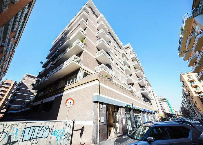 Domus Garbatella בית הארחה 4*